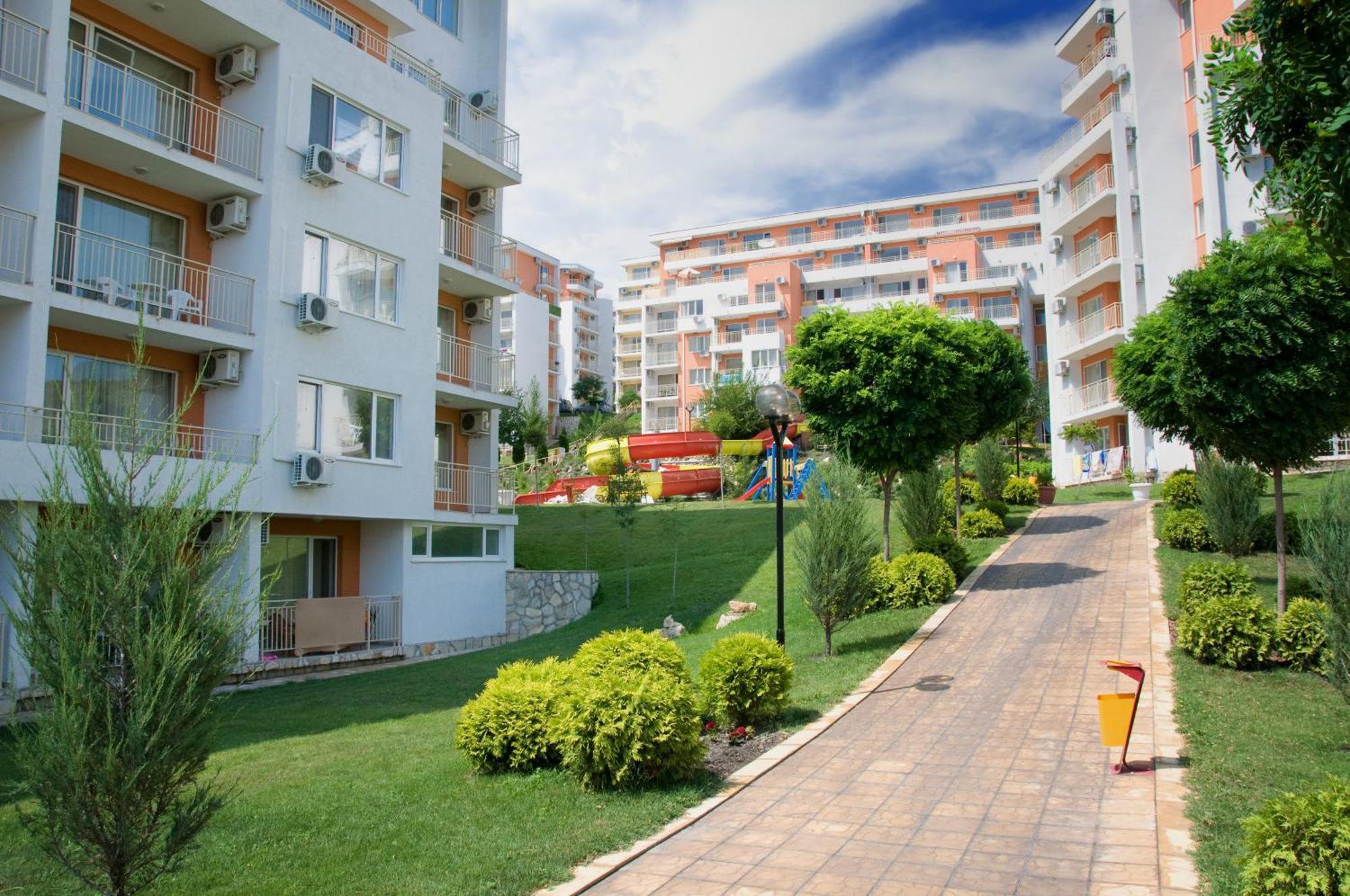 Crown And Imperial Apartments Sveti Vlas Eksteriør billede