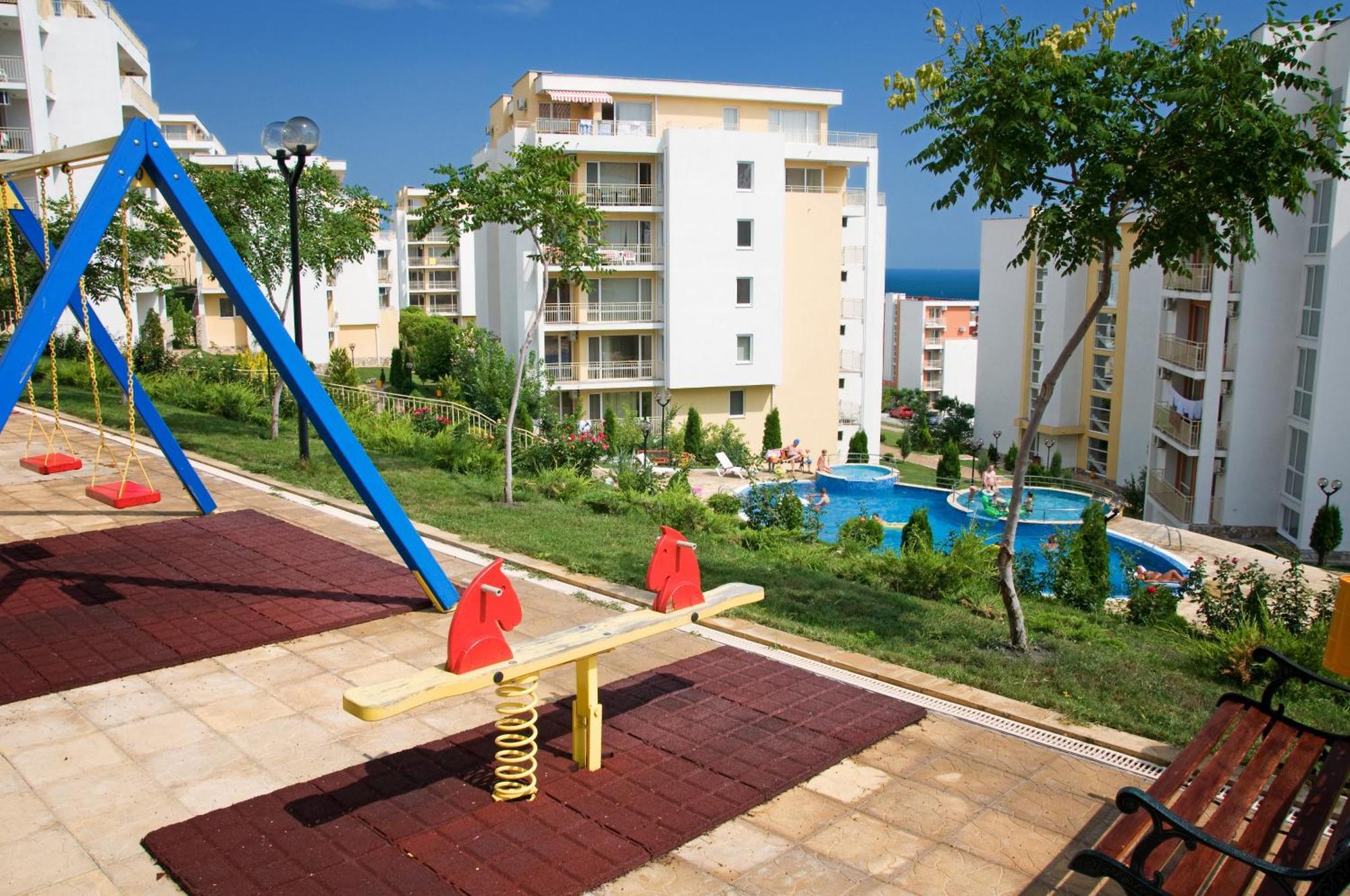 Crown And Imperial Apartments Sveti Vlas Eksteriør billede