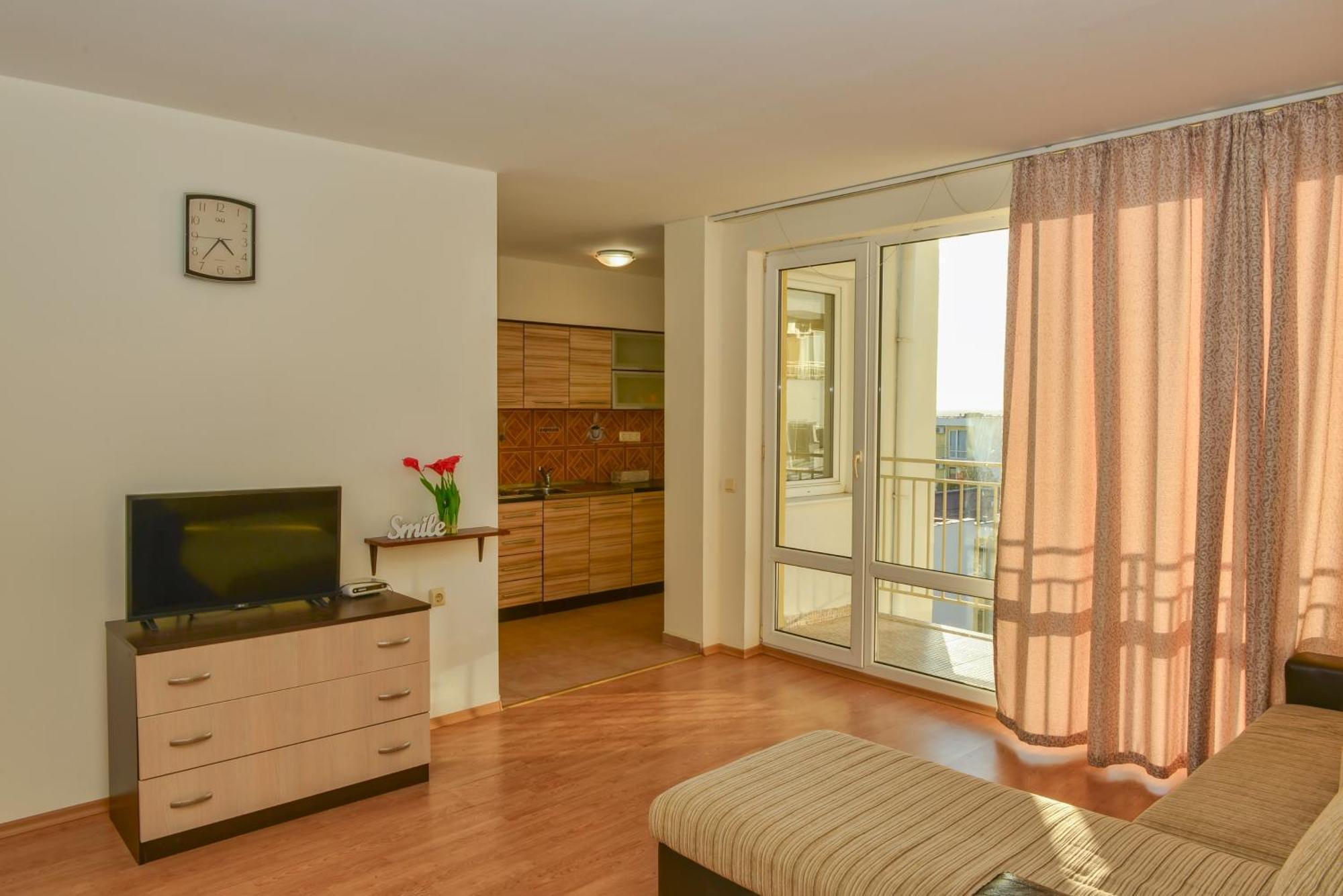 Crown And Imperial Apartments Sveti Vlas Eksteriør billede