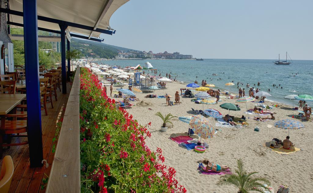Crown And Imperial Apartments Sveti Vlas Eksteriør billede